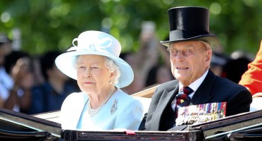 Kraljica Elizabeta mora odobriti vjenčanicu Meghan Markle