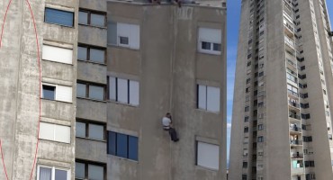 Riječki Spiderman: opasni romantični poduhvat ispao gramatički 'epic fail', ali valjda je bitna namjera