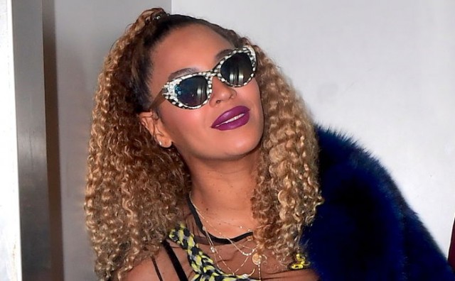 Queen B: očito ne zna gdje će s novcima pa kupuje crkvu