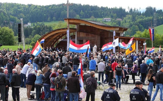 Nikad manje ljudi u Bleiburgu: zatvoren prijelaz, Jandroković žestoko izviždan