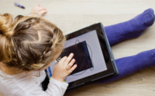 Gledaju li vaša djeca poznate YouTubere? To nije baš dobra ideja