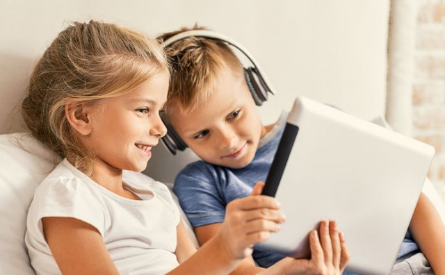 Zabraniti dijetetu da koristi internet je zlostavljanje?