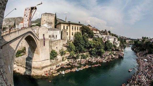 Cliff diving Stari most