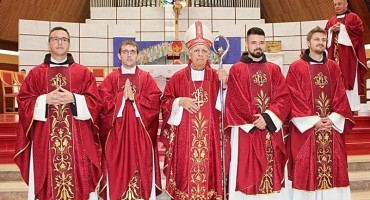 U mostarskoj katedrali zaređena četvorica svećenika