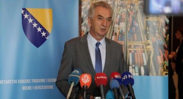 Šarović: Postoji mogućnost da se ograniči razina cijene naftnih derivata