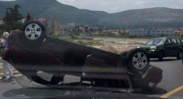 Mostar: Teška prometna nesreća na novom mostu Avenija-Sutina. 