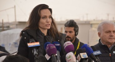 Angelina Jolie opet u posjeti Iraku