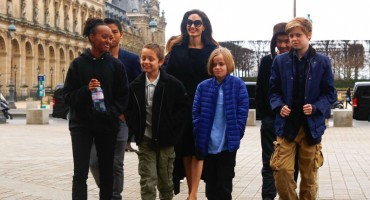 Angelina bi mogla ostati bez skrbništva ako Bradu ne omogući češće viđanje djece