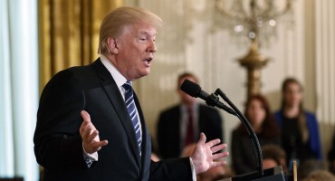 Američki trgovinski rat: SAD uveo carine na uvoz aluminija i čelika iz Europe, Kanade i Meksika