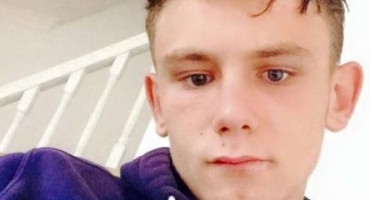 Šokantna smrt: 22-godišnjak izbo sam sebe jer je mislio da mu je jakna neprobojna