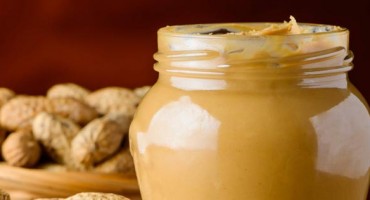 Zdravi kikiriki maslac gotov za samo 10 minuta