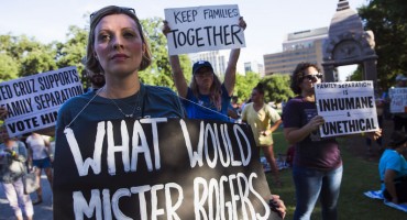 Oko 2.000 djece odvojeno od svojih roditelja zbog nove imigracijske politike