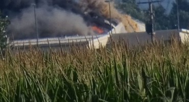 Veliki požar na PIK-ovoj farmi u Vinkovcima, izgorjelo više od 1000 svinja?