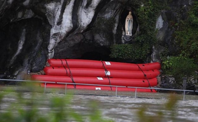 Svjetski poznato marijansko svetište Lurd je poplavljeno