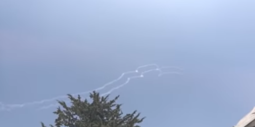 Poginuo pilot? Izrael oborio sirijski vojni avion iznad Golanske visoravni