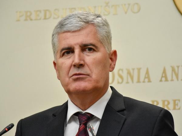 'Kad vide gužve, i Bošnjaci koji dođu u Neum požele da se što prije sagradi Pelješki most'