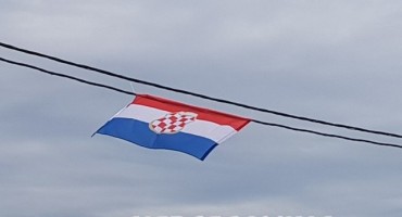 Hrvatska zemlja, Mostar, Hrvatska, zastave, Herceg Bosna