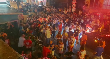 HRVATSKA JE U POLUFINALU: U Grudama je prava ludnica 