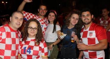 Mostar: Pogledajte kako se slavila pobjeda Hrvatske nad Rusijom