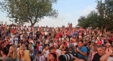 Nadin dočekao Vrsaljka: Šime zapjevao s Grdovićem