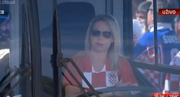 Tko je vozačica koja vozi Vatrene prema Trgu?