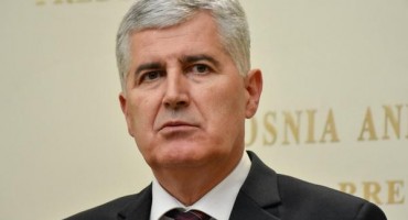 'Kad vide gužve, i Bošnjaci koji dođu u Neum požele da se što prije sagradi Pelješki most'