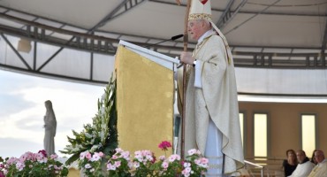 Mons. Henryk Hoser na misi u Međugorju: Ljudi dolaze da susretnu Boga, da susretnu Krista, da susretnu Njegovu Majku