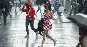 Ivana Knöll, moskva