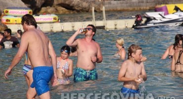 Grijat će nas 40 stupnjeva, fizički rad treba izbjegavati dok traju vrućine