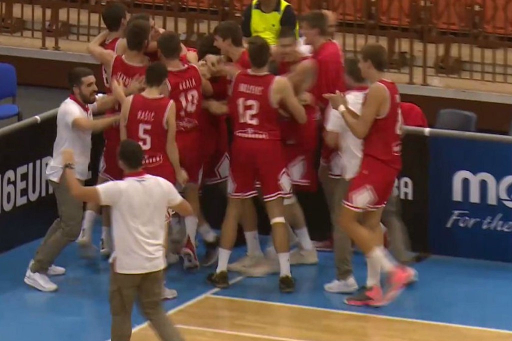 Veliki uspjeh mladih košarkaša: U dramatičnoj završnici srušili Litvu i izborili polufinale!