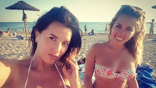 Nives Celzijus i njena zgodna sestra izludjele fanove fotkom u badićima