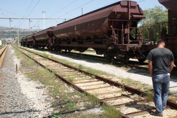Nakon tragedije u Čapljini: Ozlijeđena djevojčica još ne zna da njenog brata više nema