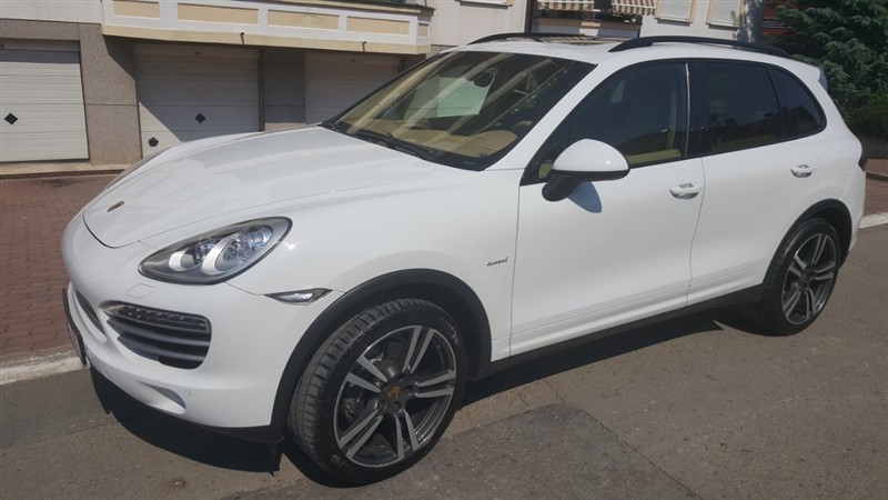 Prodaje se Porsche Cayenne