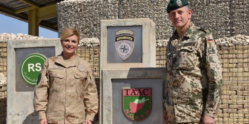 Predsjednica Grabar-Kitarović u Afganistanu posjetila hrvatski kontingent