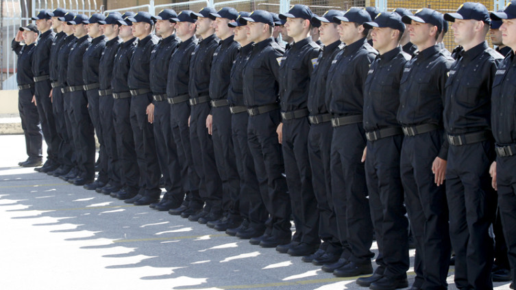 prisega policajci