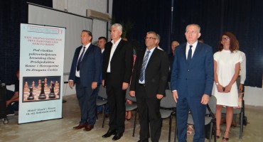  Predsjednik Čović u Neumu otvorio 24. ekipno natjecanje Prve šahovske lige Herceg-Bosne