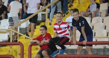 HŠK Zrinjski, fk zvijezda 09