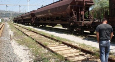 Nakon tragedije u Čapljini: Ozlijeđena djevojčica još ne zna da njenog brata više nema