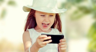 5 rečenica koje djeca moraju zapamtiti prije negoli dobiju prvi mobitel