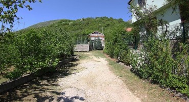 Prodaje se zemljište u Orlacu