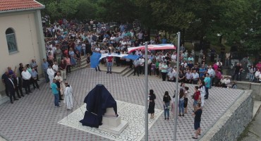 Na Rujnu  otkriven spomenik svim žrtvama I. i II. svjetskog rata i poraća i Domovinskog rata