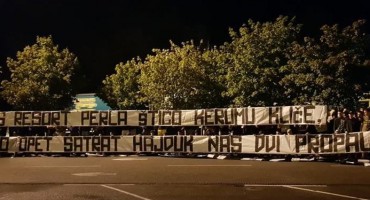 Pogledajte što je pisalo na transparentima navijača Hajduka i Rijeke koje im je policija zabranila unijeti na stadion