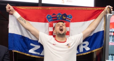  Veliki sportaš i veliki čovjek plemenitog srca: Danijel Subašić platio liječenje bolesnoj djevojčici