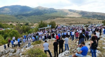 Sveta misa, husina jama