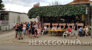 Široki Brijeg pod 'opsadom' navijača i simpatizera Zrinjskog