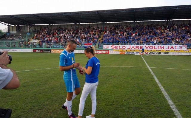 prošnja, stadion Pecara, Pecara