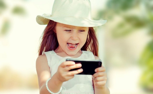 5 rečenica koje djeca moraju zapamtiti prije negoli dobiju prvi mobitel