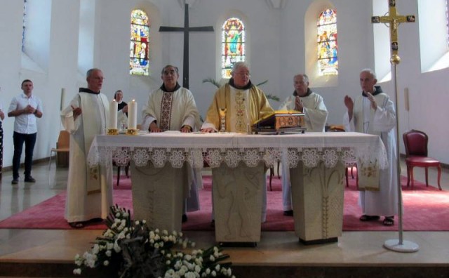Fra Smiljan Kožul u rodnom gradu proslavio zlatnu misu