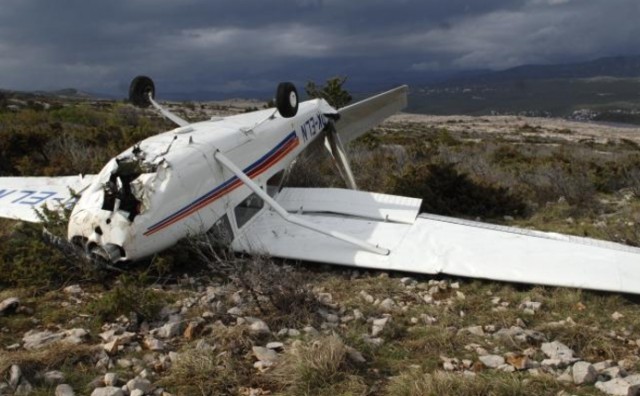 Dvadeset poginulih u padu zrakoplova u švicarskim Alpama