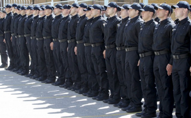 prisega policajci